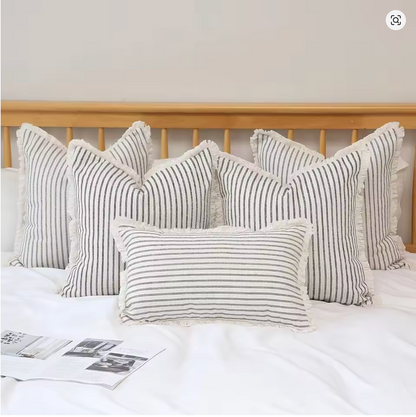 La Housse de Coussin Rayée